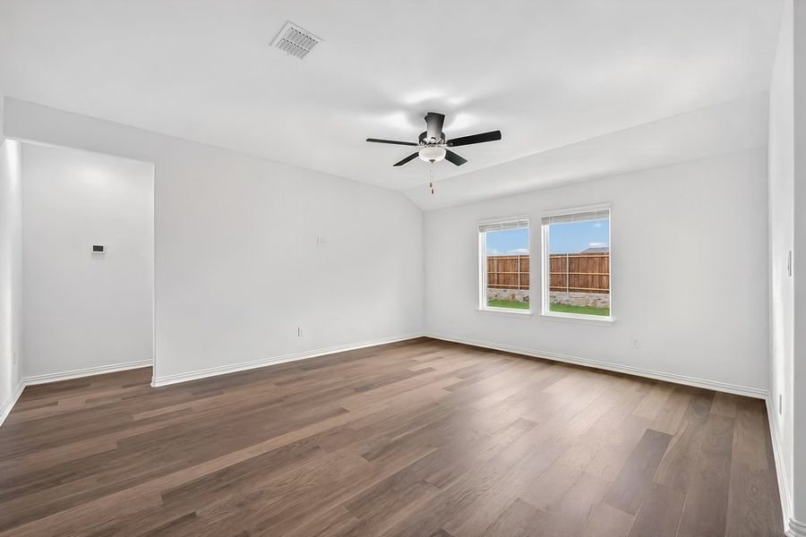 Spacious, unfurnished interior of a new home in Parks at Foster Crossing, Anna (Image 18).