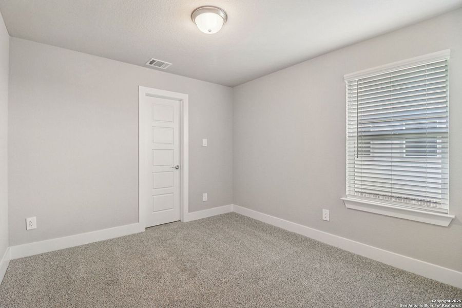 Spacious, unfurnished interior of a new home in Carmel Ranch, Schertz (Image 41). Spacious, unfurnished interior of a new home in Carmel Ranch, Schertz (Image 41).