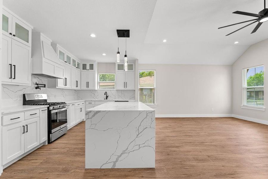 Furnished interior view inside a new home in , Dallas (Image 6).