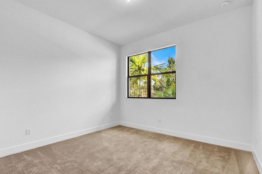 Spacious, unfurnished interior of a new home in Cove Royale, Stuart (Image 27).