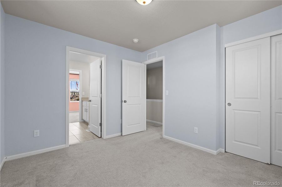 Spacious, unfurnished interior of a new home in , Colorado Springs (Image 24).