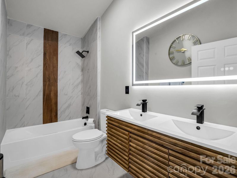 257 Roadrunner Circle Lake Lure NC 28746-19