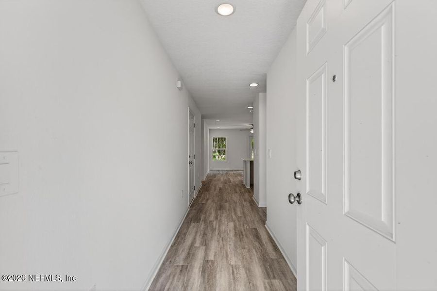 Spacious, unfurnished interior of a new home in , Jacksonville (Image 27).