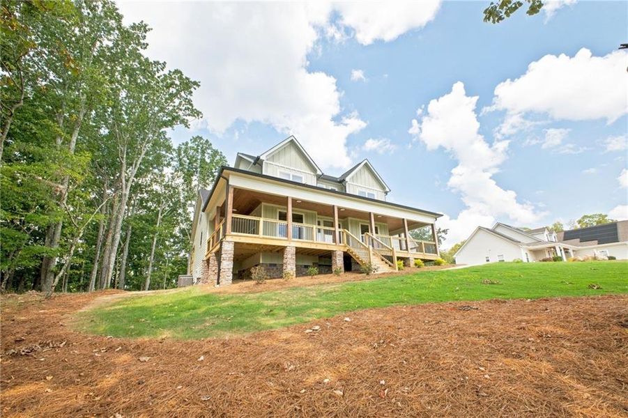 Exterior details and patio area of a home in , Cedartown (Image 4).
