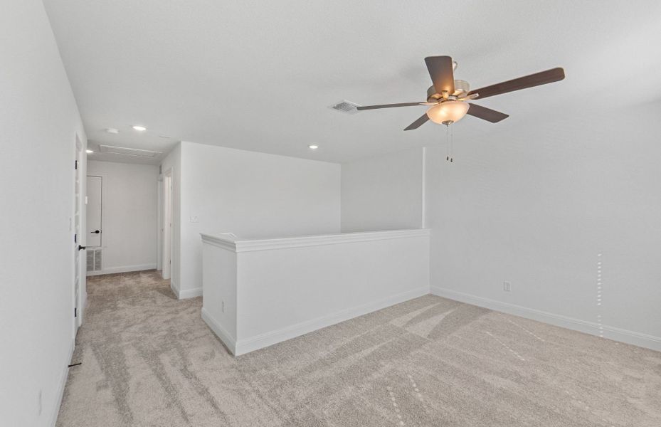 Spacious, unfurnished interior of a new home in Lagos, Manor (Image 50).