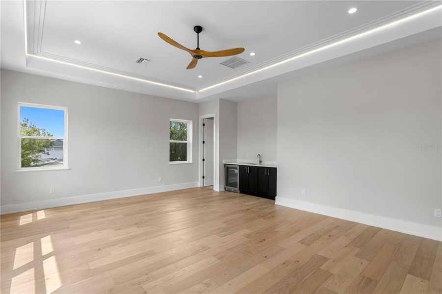 Spacious, unfurnished interior of a new home in , Tampa (Image 78).