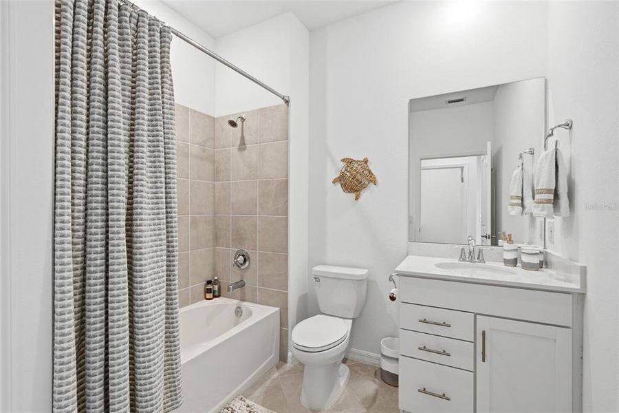 Furnished interior view inside a new home in , Punta Gorda (Image 16). Furnished interior view inside a new home in , Punta Gorda (Image 16).