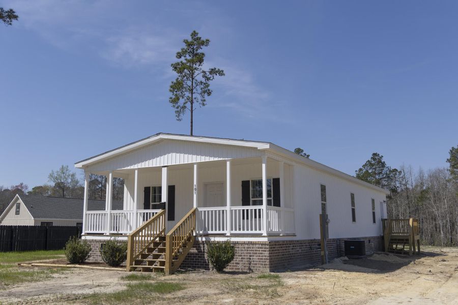 Exterior details and patio area of a home in , Georgetown (Image 14).