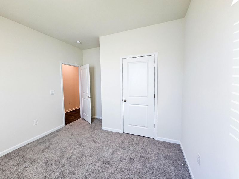 Spacious, unfurnished interior of a new home in , Columbia (Image 23).