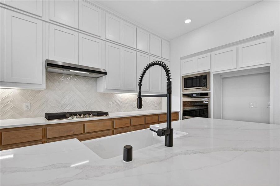Close-up of interior finishes inside a home in Cambridge Crossing, Celina (Image 12).