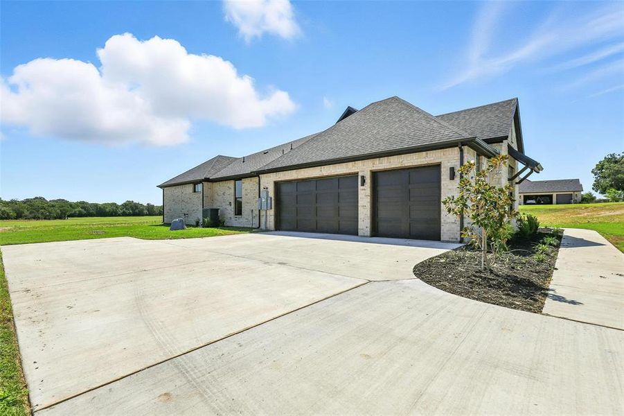 Front exterior of a new home in , Weatherford, TX, highlighting curb appeal (Image 2). Front exterior of a new home in , Weatherford, TX, highlighting curb appeal (Image 2).