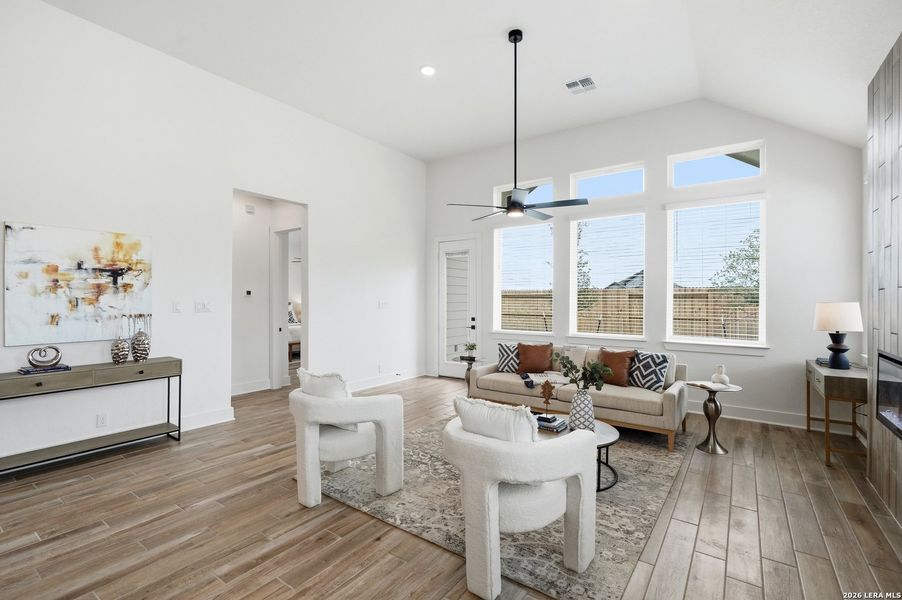 Furnished interior view inside a new home in Prominence Urban, San Antonio (Image 18). Furnished interior view inside a new home in Prominence Urban, San Antonio (Image 18).