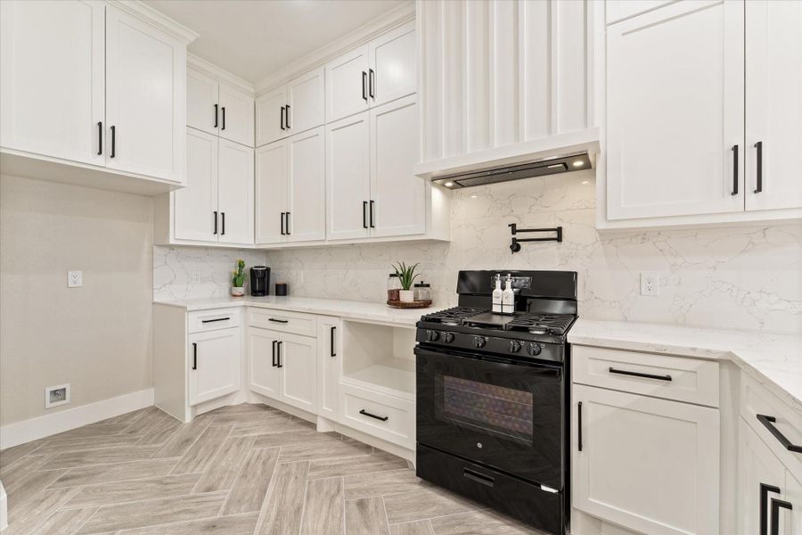Furnished interior view inside a new home in , La Porte (Image 10).