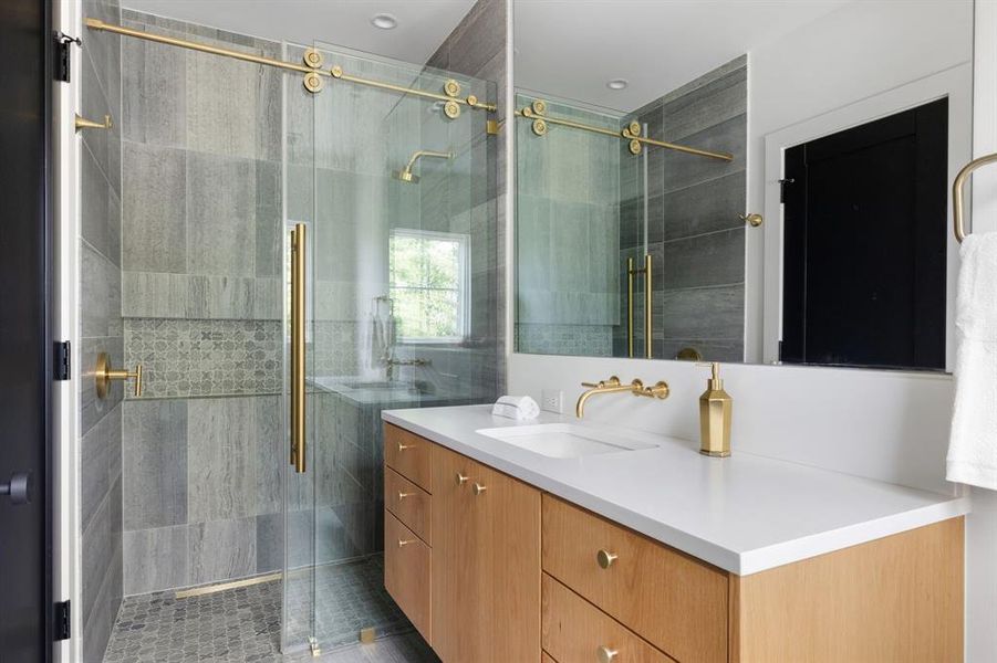 Furnished interior view inside a new home in , Dallas (Image 4).