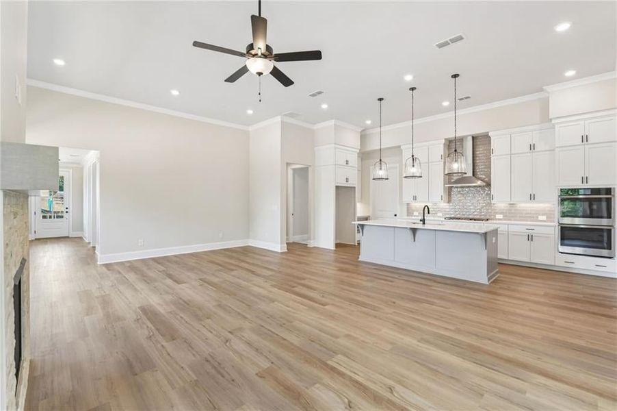 Spacious, unfurnished interior of a new home in Aberdeen, Hoschton (Image 34).