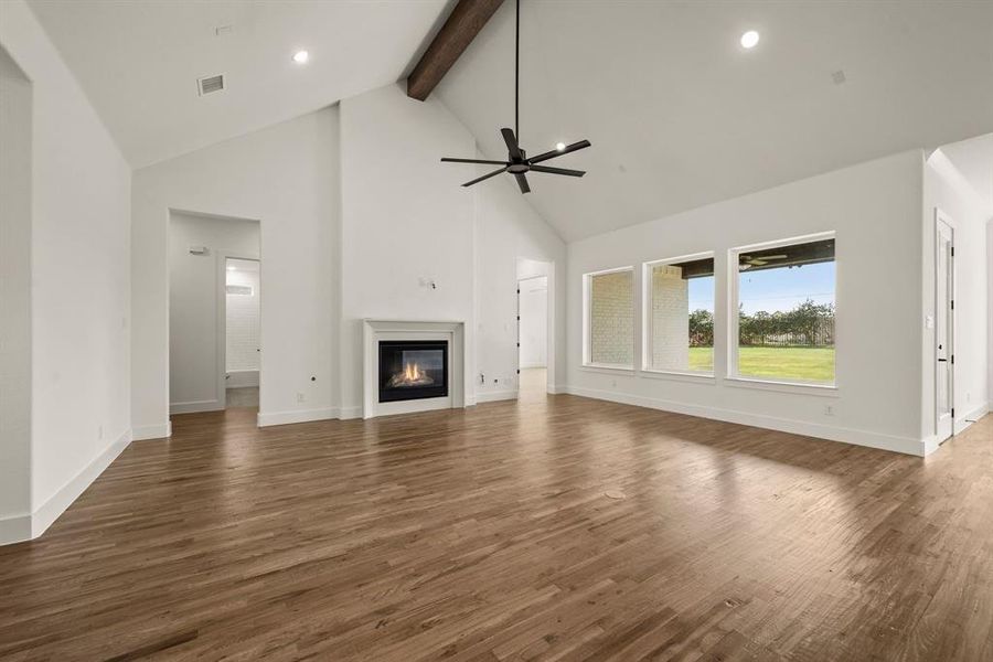 Image 35 of a home in Highland Oaks.