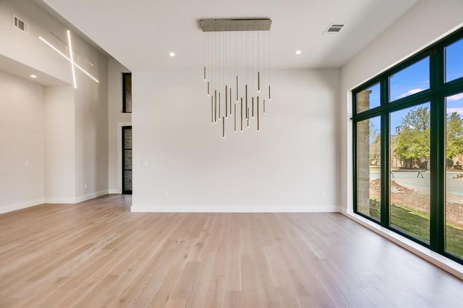 Spacious, unfurnished interior of a new home in , Horseshoe Bay (Image 26).