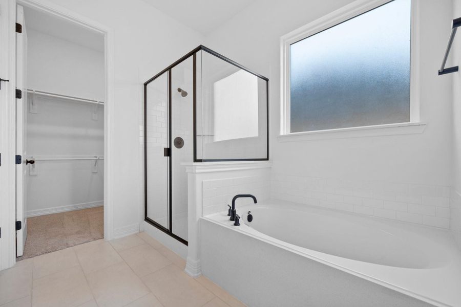 Note: Sample product photo. Actual exterior and interior selections may vary by homesite. Photo may be virtually staged