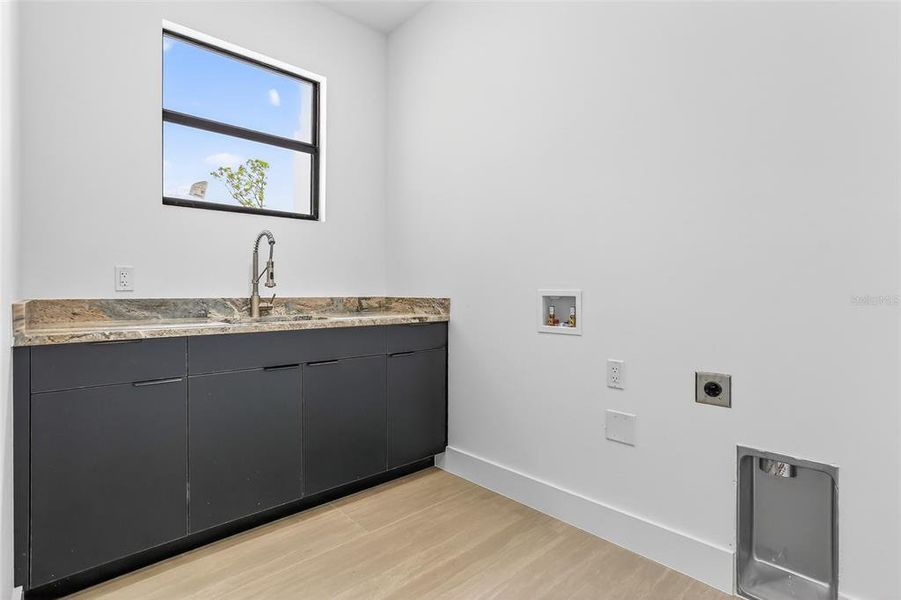 Furnished interior view inside a new home in , Port Charlotte (Image 8).