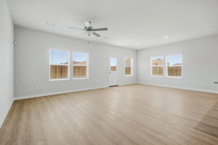 Spacious, unfurnished interior of a new home in Martha's Vineyard, Alvin (Image 16). Spacious, unfurnished interior of a new home in Martha's Vineyard, Alvin (Image 16).