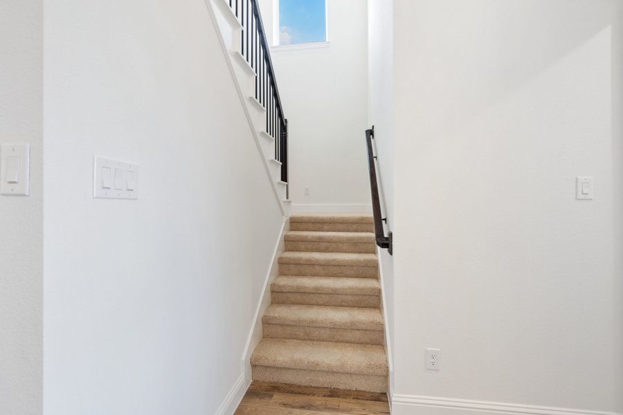 Spacious, unfurnished interior of a new home in Walden Pond, Forney (Image 28).