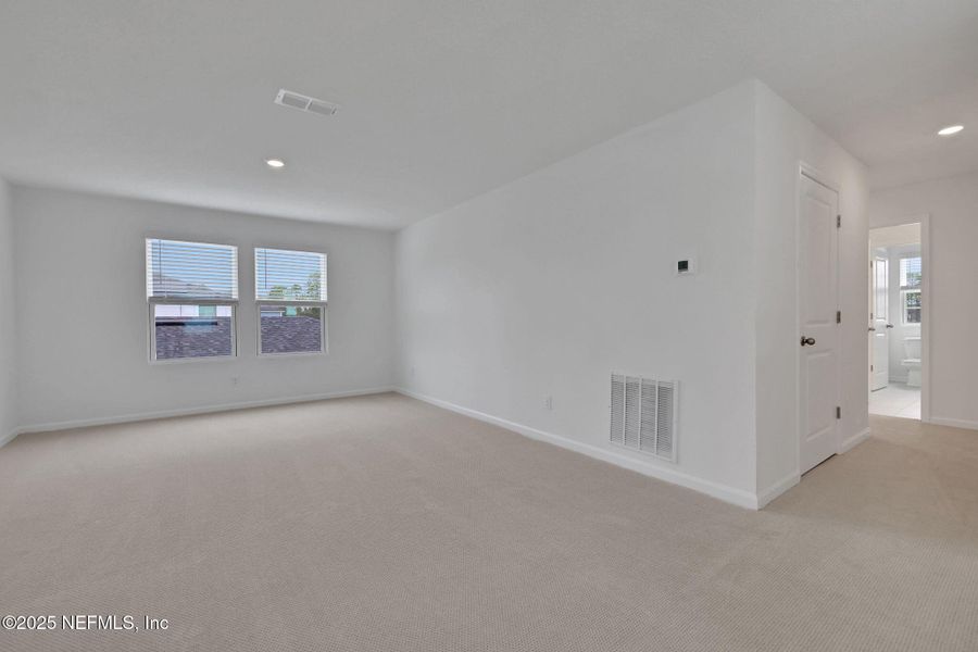 Spacious, unfurnished interior of a new home in Cordova Palms, St. Augustine (Image 21).