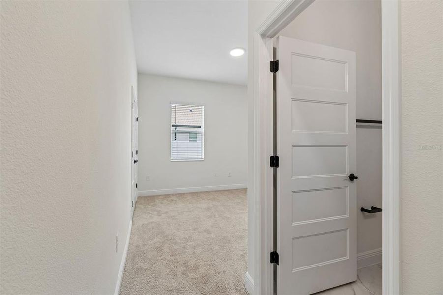 Spacious, unfurnished interior of a new home in Royal Highlands, Spring Hill (Image 33).