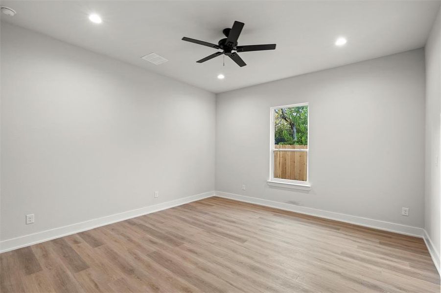 Spacious, unfurnished interior of a new home in , Waco (Image 15).