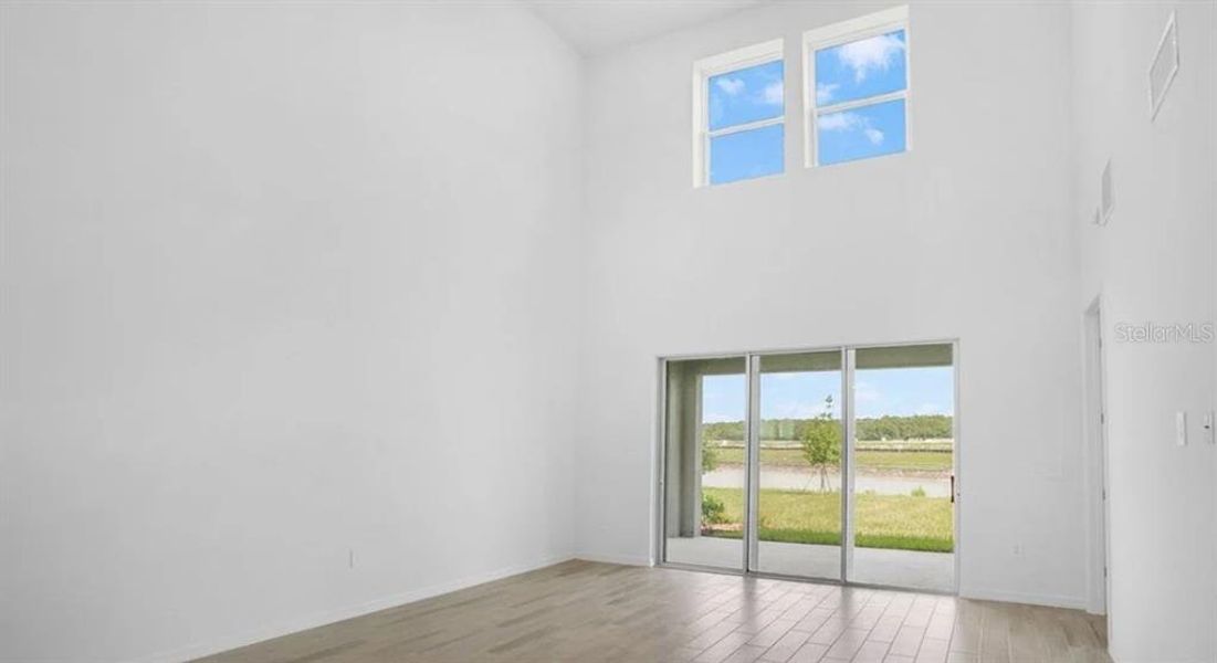 Spacious, unfurnished interior of a new home in Westview, Kissimmee (Image 25).