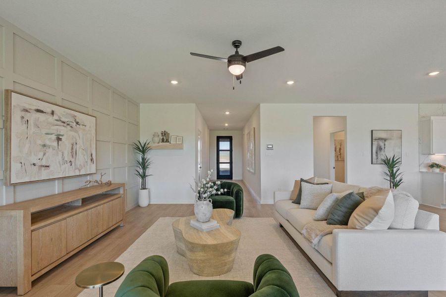 Furnished interior view inside a new home in Riverside Estates, Mont Belvieu (Image 22).