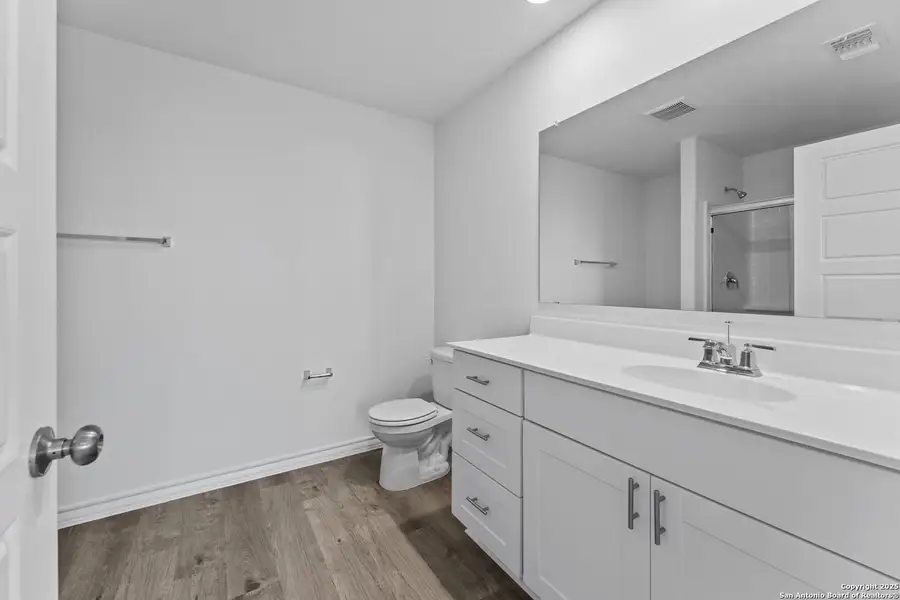 Furnished interior view inside a new home in Meadows at Clear Springs, New Braunfels (Image 7). Furnished interior view inside a new home in Meadows at Clear Springs, New Braunfels (Image 7).