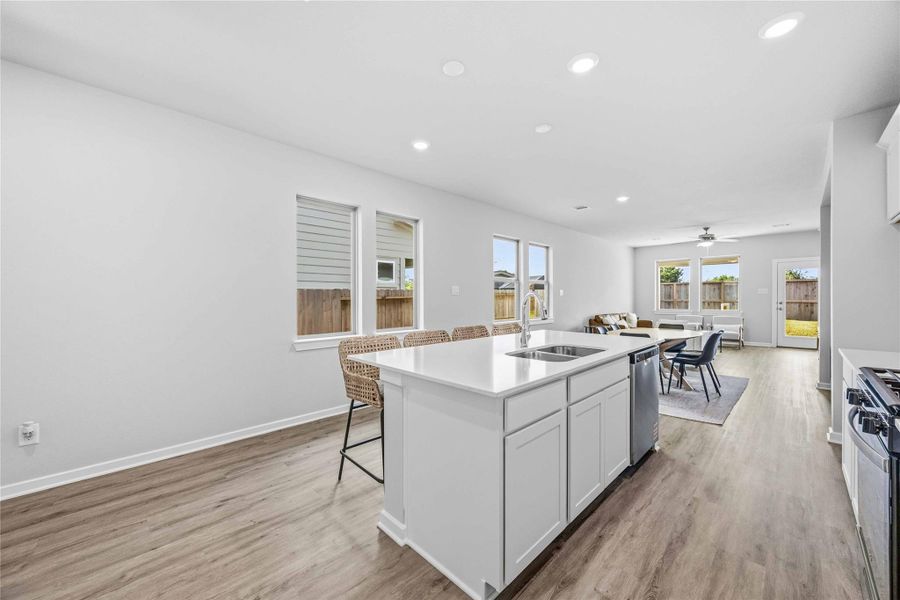 Furnished interior view inside a new home in La Segarra 40', Brookshire (Image 20).