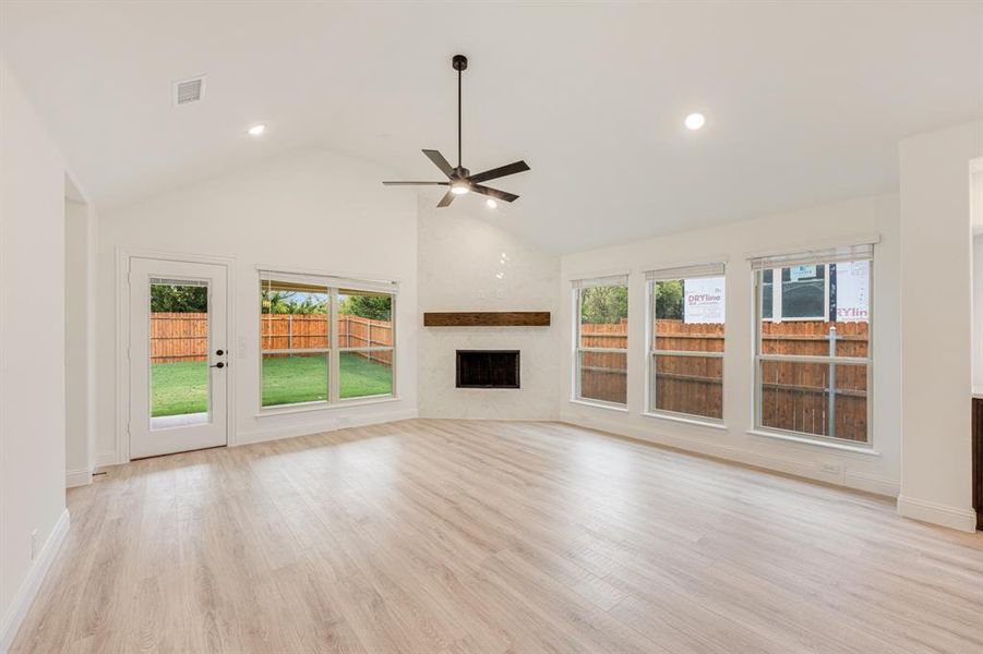 Spacious, unfurnished interior of a new home in Ridgepoint, Midlothian (Image 22). Spacious, unfurnished interior of a new home in Ridgepoint, Midlothian (Image 22).