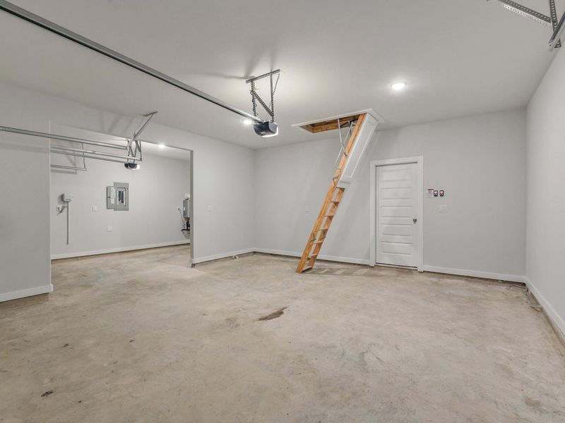 Spacious, unfurnished interior of a new home in Windmill Estates, Magnolia (Image 33).