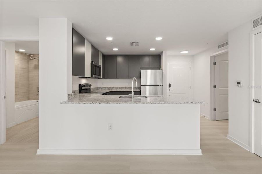 Furnished interior view inside a new home in , Orlando (Image 7).
