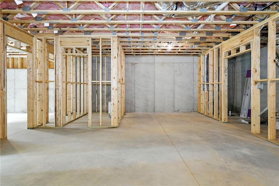 Spacious, unfurnished interior of a new home in , Marietta (Image 27).