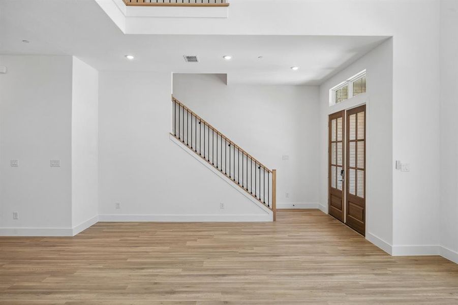 Spacious, unfurnished interior of a new home in , Frisco (Image 20).