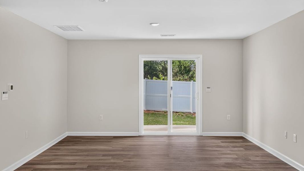 Spacious, unfurnished interior of a new home in Baxter Village, Boiling Springs (Image 23).