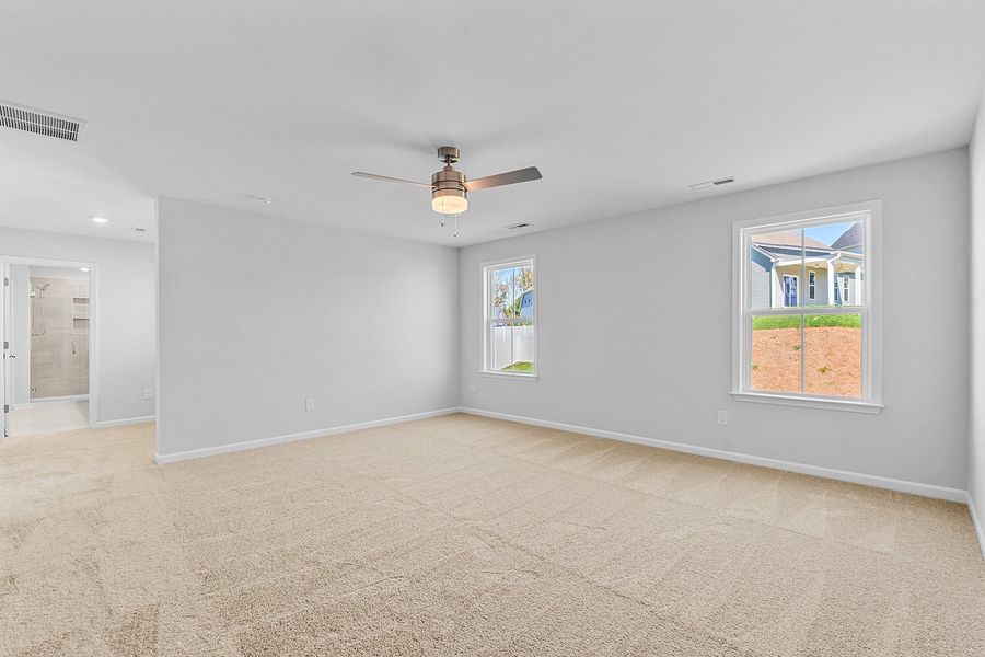 Spacious, unfurnished interior of a new home in Hanes Lake, Winston-Salem (Image 32).