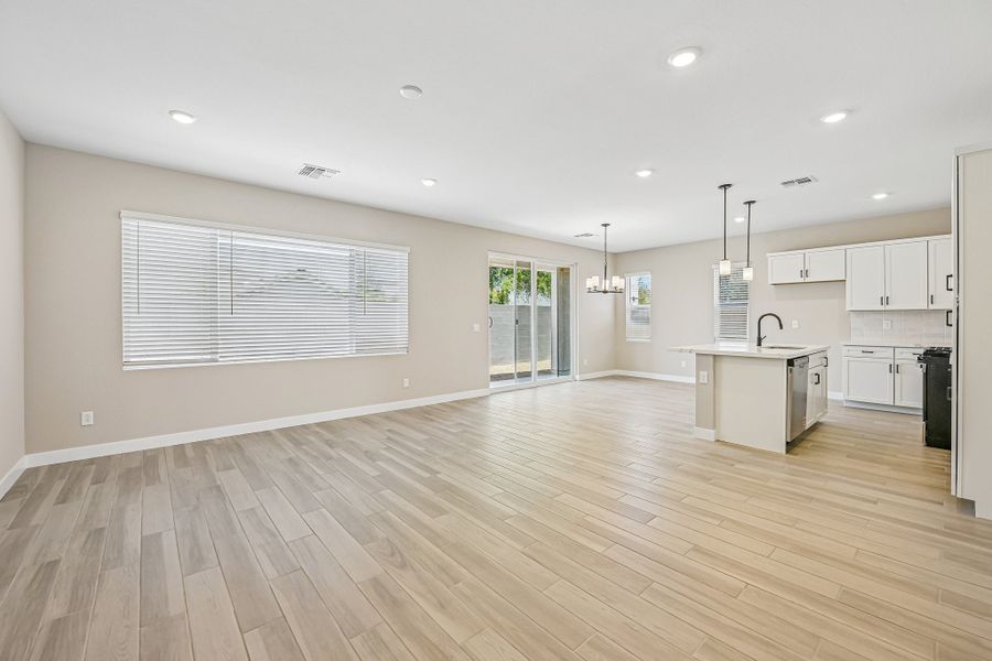 1838 E Kramer St, Mesa, AZ.  - Slide 6