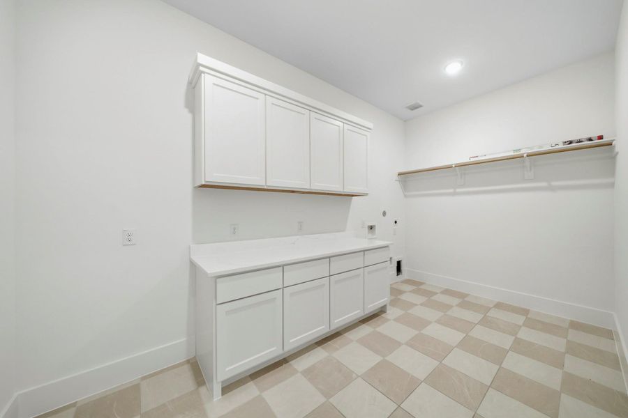 Furnished interior view inside a new home in Bentwood Farms, Montgomery (Image 19).