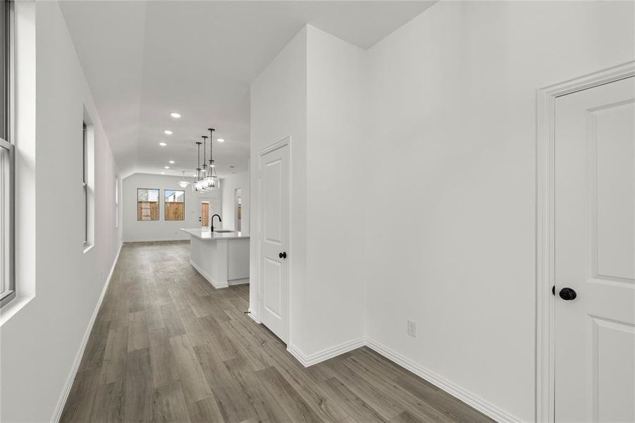 04. 14119 Gallatin - Entry (2)