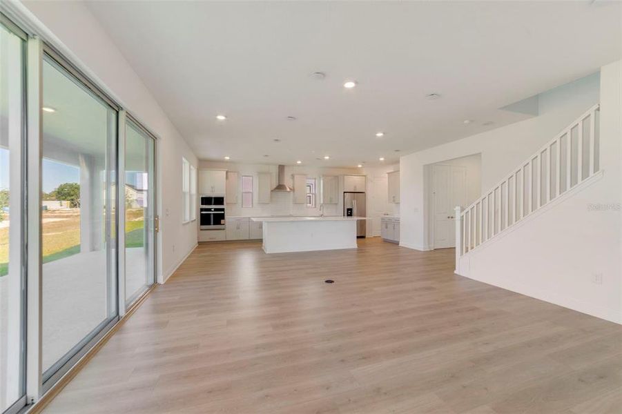 Spacious, unfurnished interior of a new home in Vintner Reserve, Clermont (Image 14).