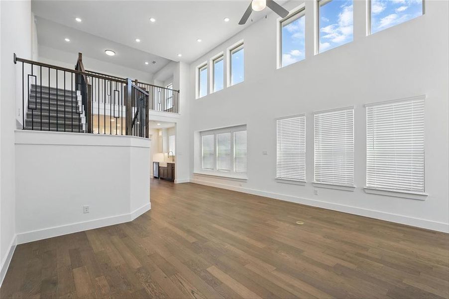 2836HollandCourtLNDNP009 2836HollandCourtLNDNP009