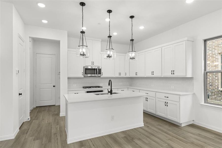 6539 Baritone  Kitchen 2