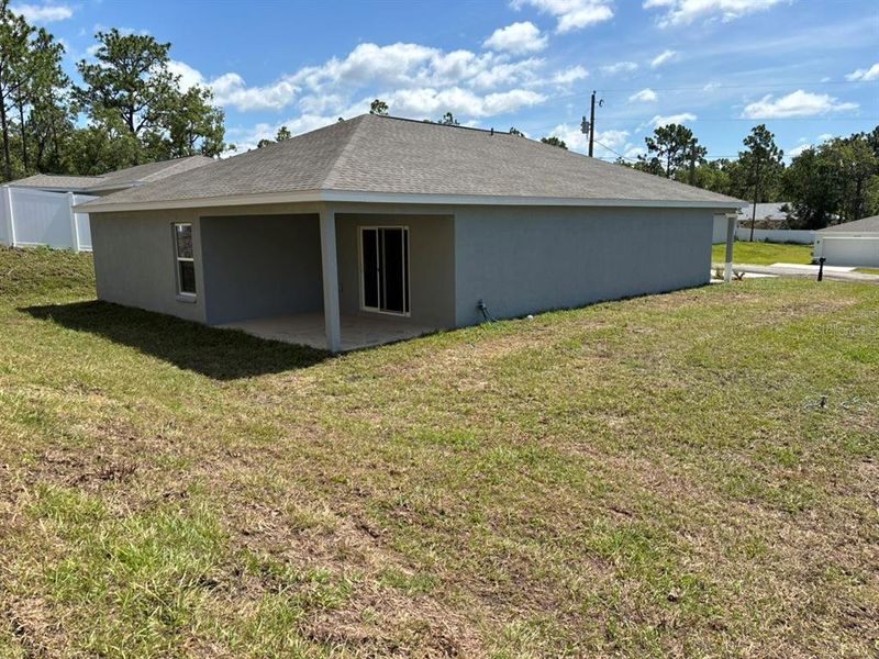 Exterior details and patio area of a home in , Dunnellon (Image 3). Exterior details and patio area of a home in , Dunnellon (Image 3).