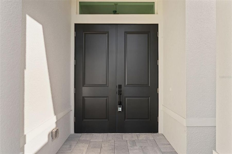 Exterior details and patio area of a home in , North Port (Image 4).