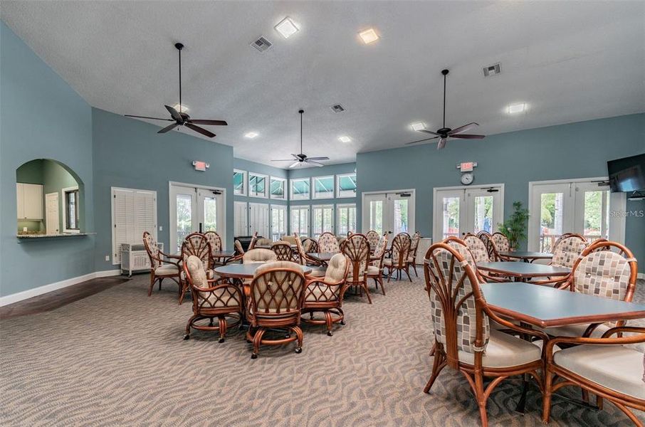 Community amenities in , Tarpon Springs (Image 48).