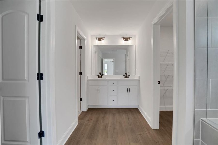 Furnished interior view inside a new home in Twin Lakes, Hoschton (Image 9).