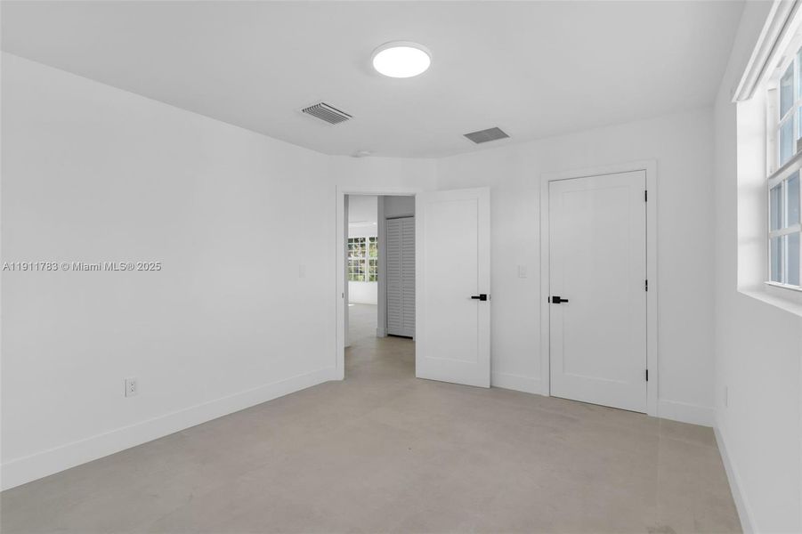Spacious, unfurnished interior of a new home in , West Palm Beach (Image 40). Spacious, unfurnished interior of a new home in , West Palm Beach (Image 40).